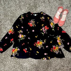 Old Navy Blouse-Size XL-Black Floral